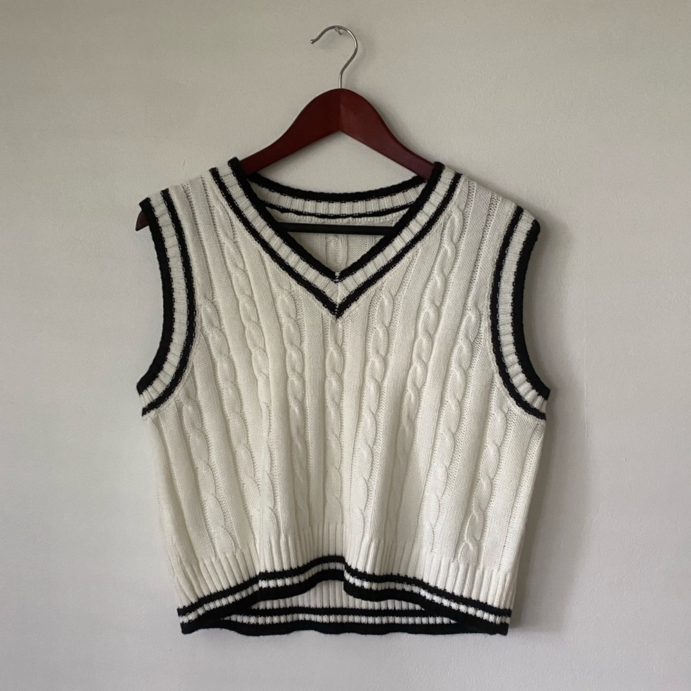 Oversized white sweater vest